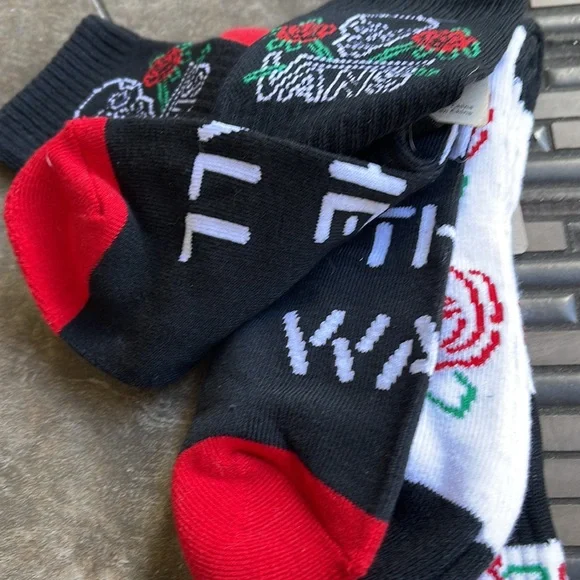 • VANS “Off The Wall” Men’s socks ( 2 pairs socks set ) - Picture 6 of 14